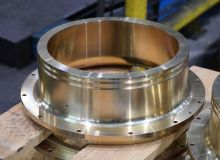 Les Bronzes d'Industrie - Produits moulés par centrifugation - Alliages cuivreux - Douille à collerette en laiton usinée